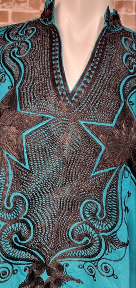 Men's locally made Top with embroidery in the front and on the sleeves. - Picture 5 of 7
